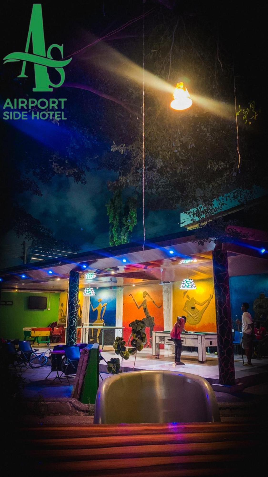 Airport Side Hotel Accra Kültér fotó